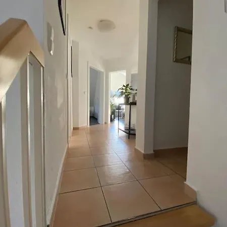Apartament Messewohnung *